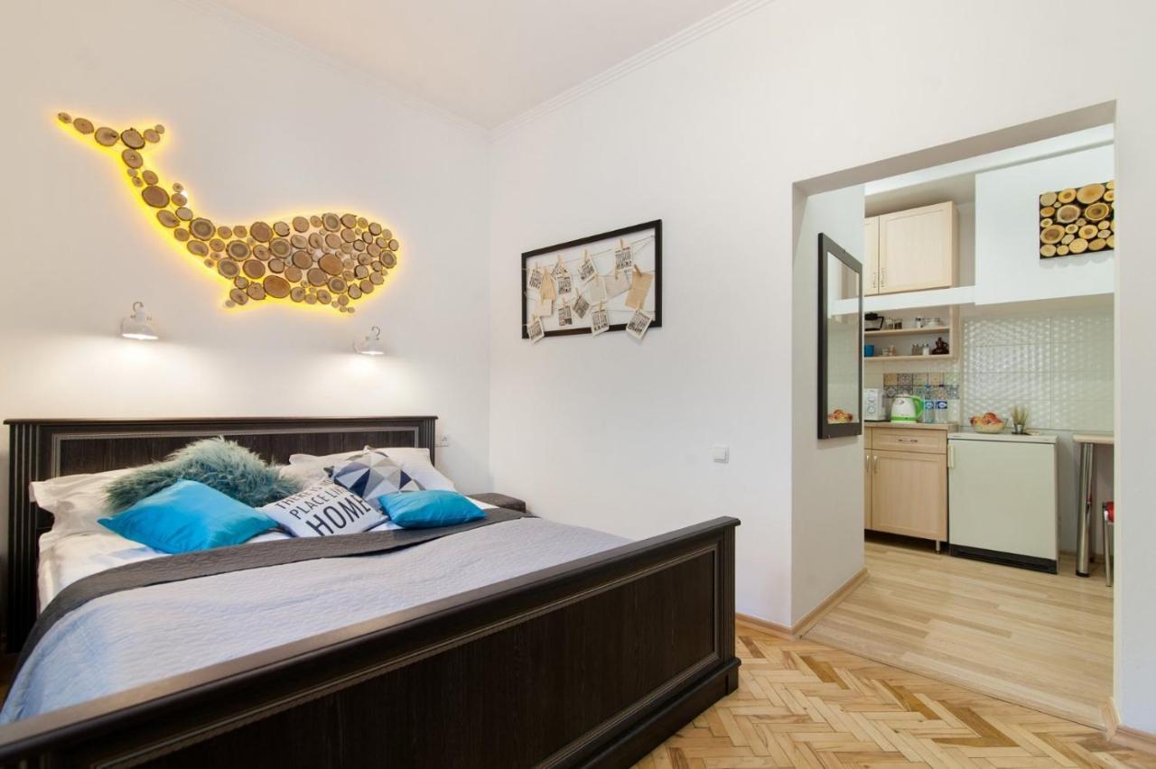 Apartment On Krakivska Street リヴィウ エクステリア 写真