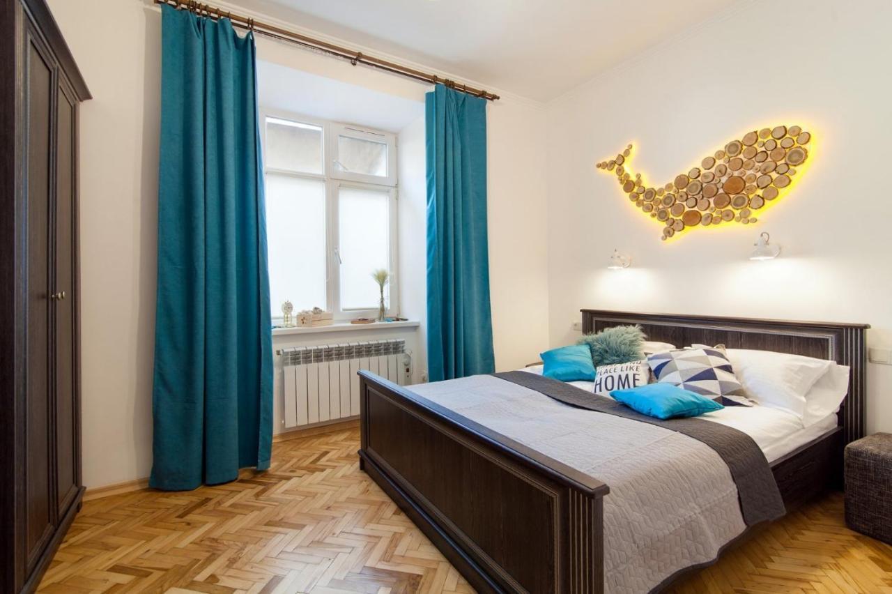 Apartment On Krakivska Street リヴィウ エクステリア 写真
