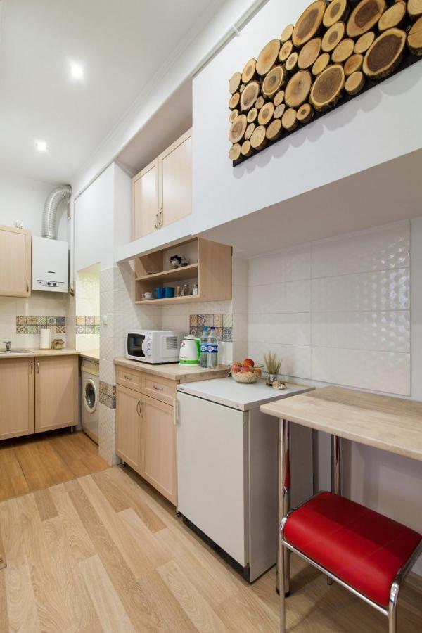 Apartment On Krakivska Street リヴィウ エクステリア 写真