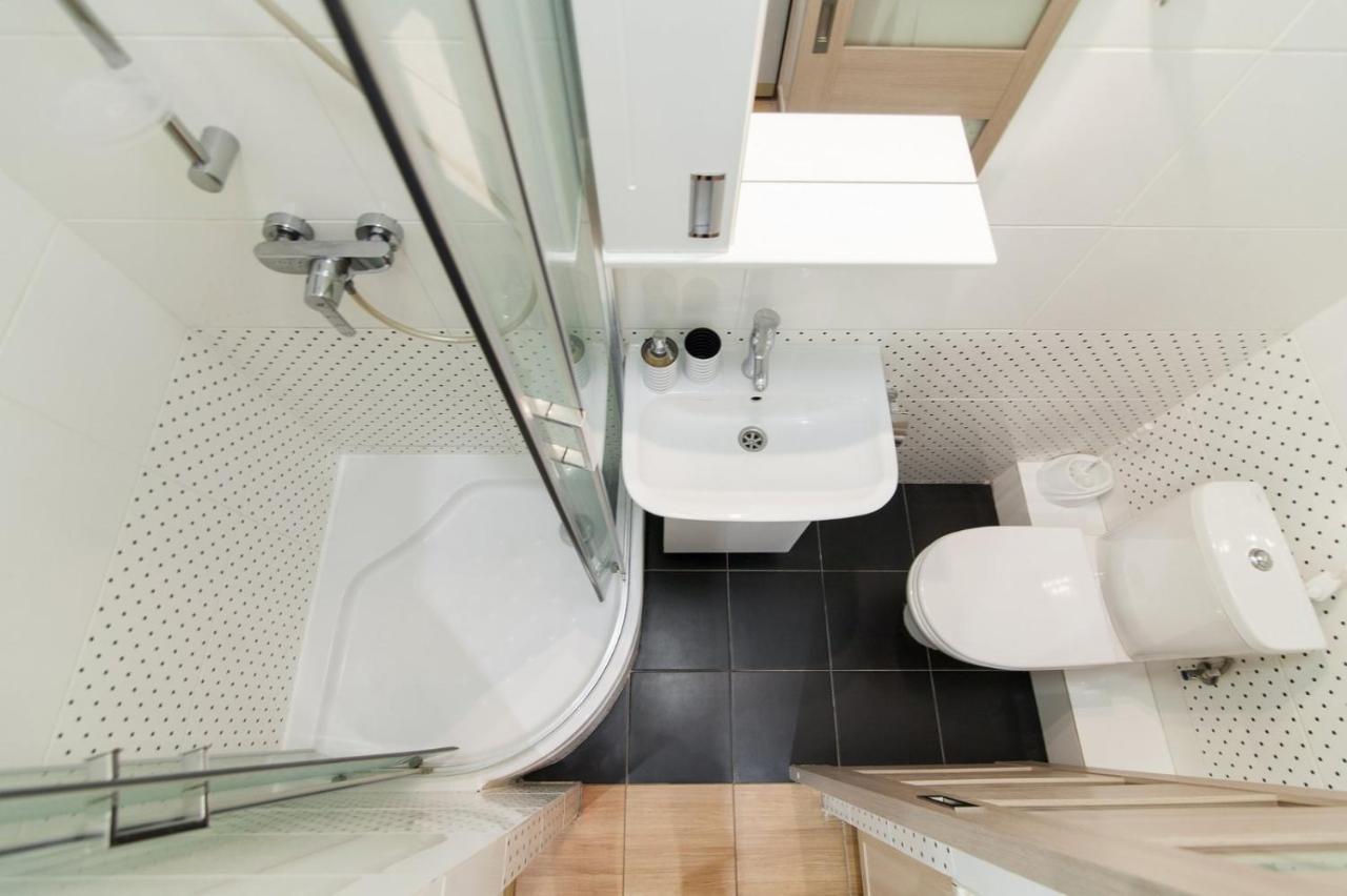 Apartment On Krakivska Street リヴィウ エクステリア 写真